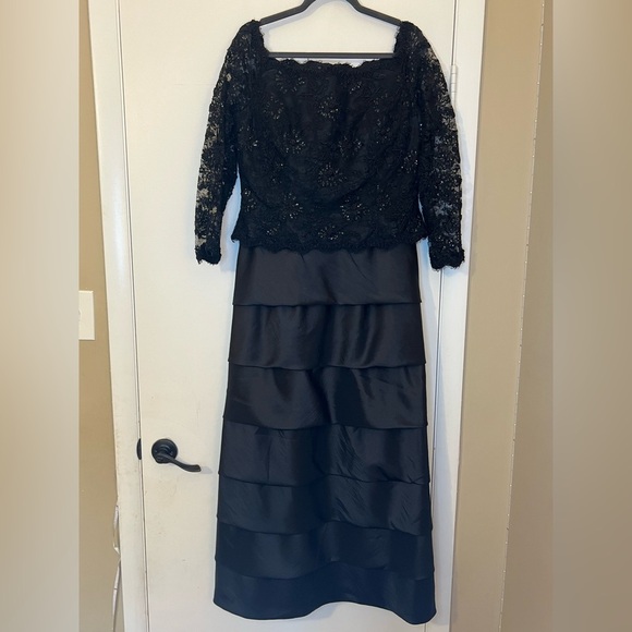 JOVANI Beaded Lace Gown Dress Mother Bride Evening Formal Black Tie Size 14 - Picture 4 of 10